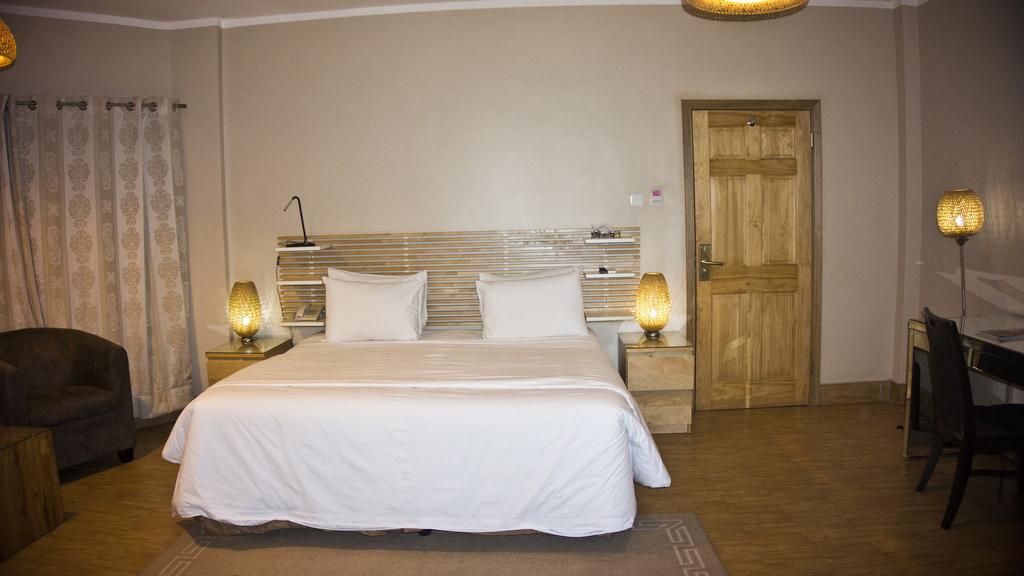 Tropical Enclave Hotel Accra Buitenkant foto